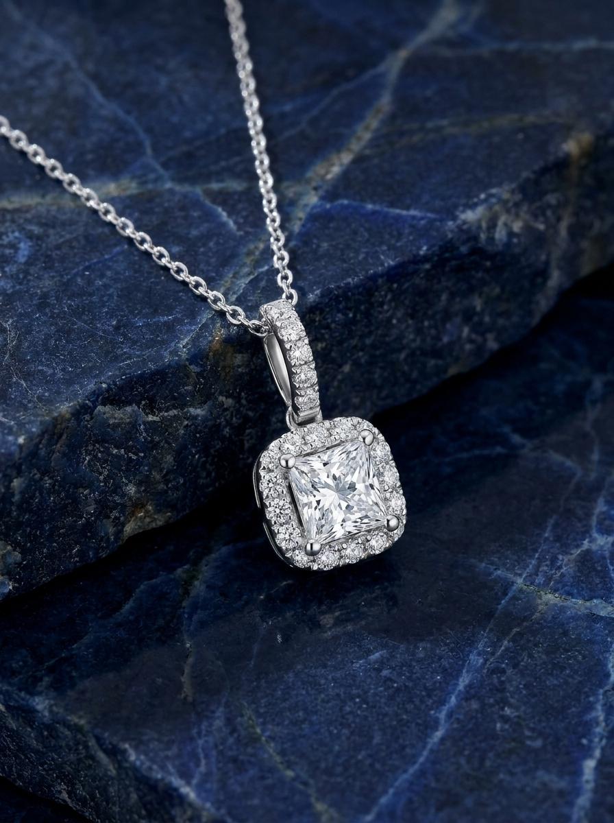 Fashion Pendant